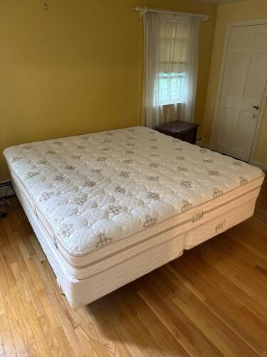 Serta Perfect Sleeper Fresco King Mattress Set with Frame