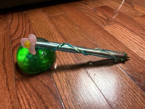 Glass Flower Pen with Green Stand