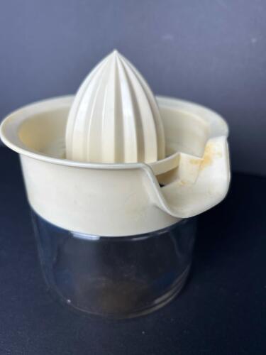 Gemco Manual Citrus Juicer, Glass Base with Off-White Plastic Top