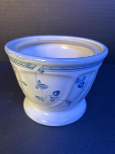 Noritake Strawberry Delight Small Stoneware Footed Bowl