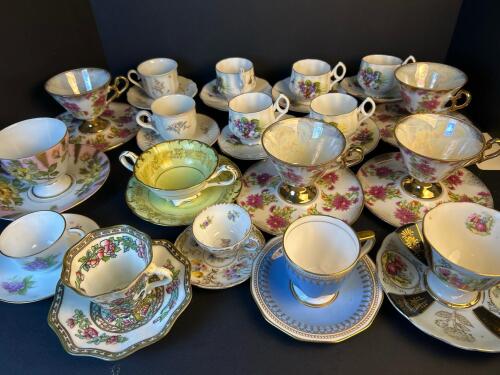 Large Lot of Vintage Assorted Bone China Tea Cups & Saucers