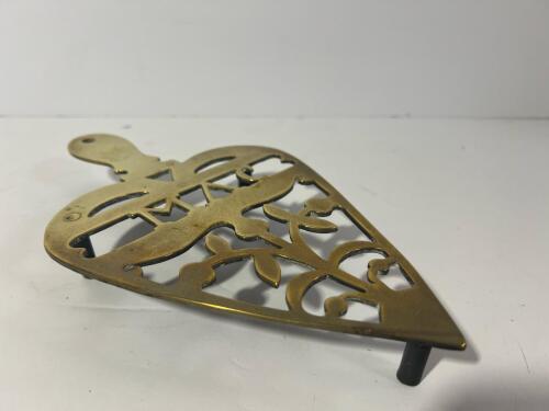 Brass Trivet Floral Pierced Design 3 Footed Stand
