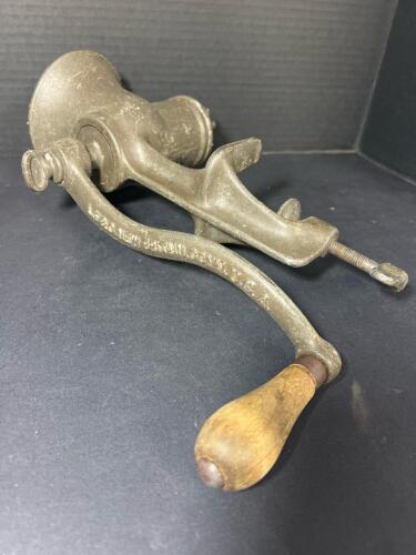 Vintage Universal No. 3 Manual Cast Iron Wood Handle Meat Grinder