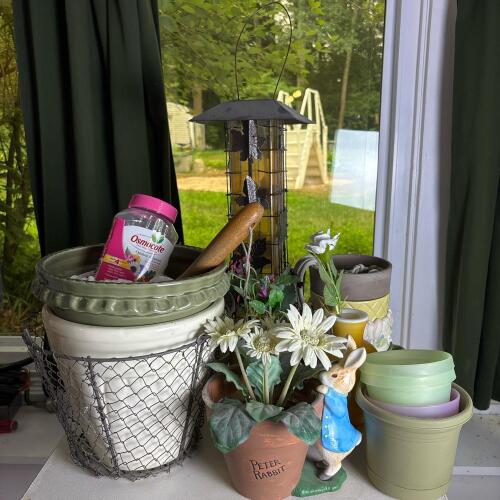 Gardening Lot: Pots, Bird Feeder, Accessories