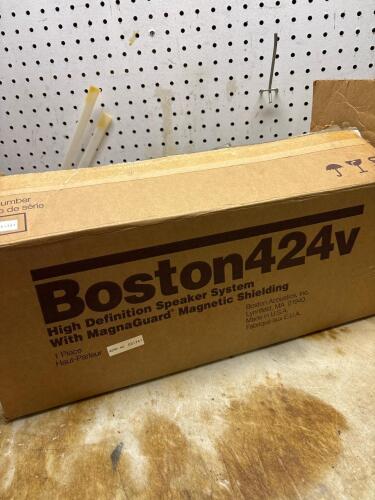 Boston Acoustics 424v High Definition Speaker System