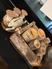 Kitchen Gadget and Decor Pickers Lot - 6