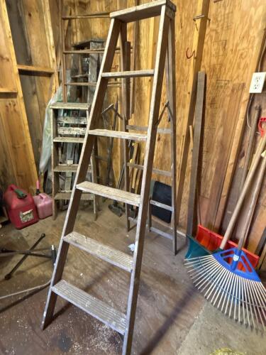 Wooden Step Ladder