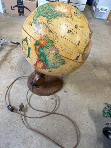 Reader's Digest World Antique Spot Globe Lamp