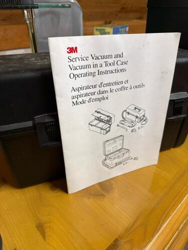 3M Service Vacuum Model 497 in Tool Case