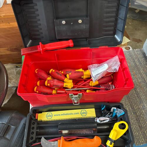 Wiha Insulated Screwdrivers and Klein Tools Knife in Toolbox