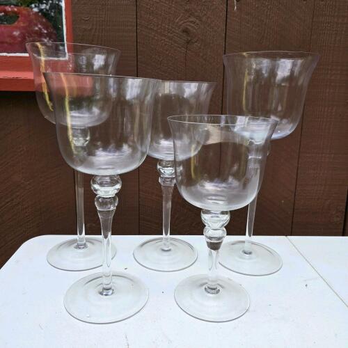 Clear Stemmed Wine Glasses with Ball Detail