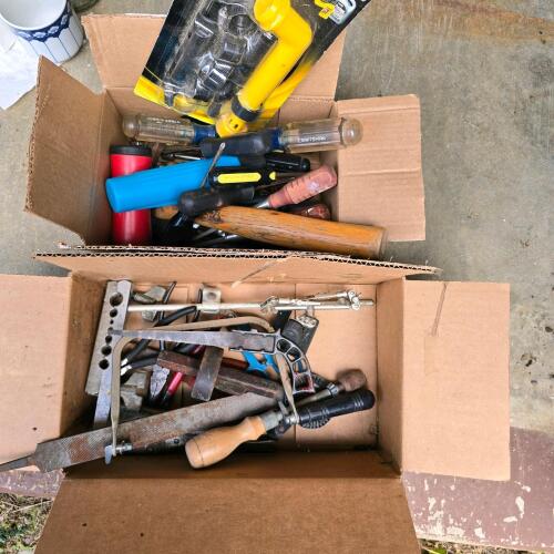 Mixed Hand Tools and Hardware Accessories