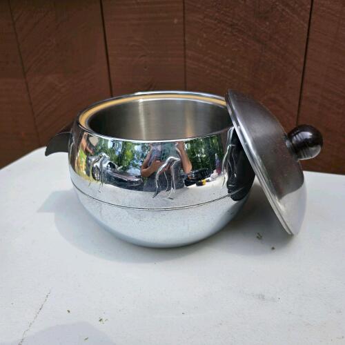 West Bend Penguin Hot and Cold Server Bowl with Lid