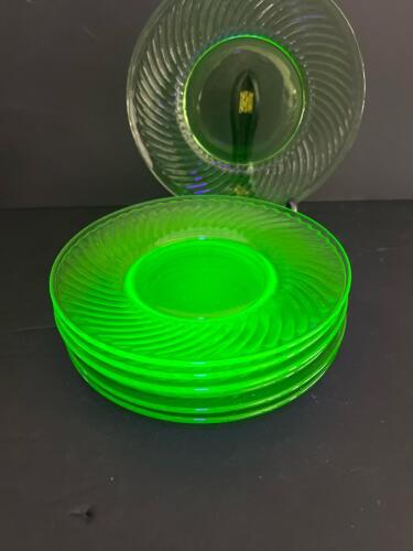 Green Depression Uranium Glass Dessert Swirl Pattern Plates