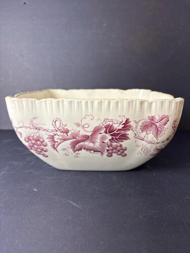 Wedgwood Old Vine of Etruria Barlaston Square Serving Bowl