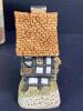 David Winter Spinners Cottage Collectible Figurine with Box - 2