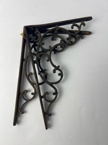 Ornate Cast Iron Shelf Brackets in Victorian Style