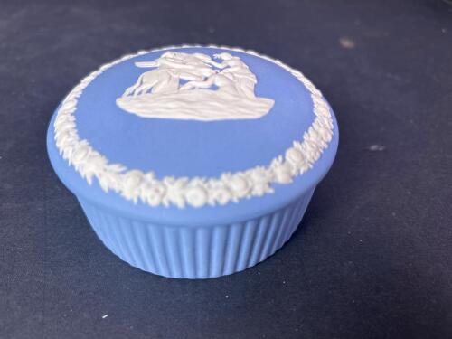 Small Wedgwood Blue Jasperware Round Lidded Trinket Box