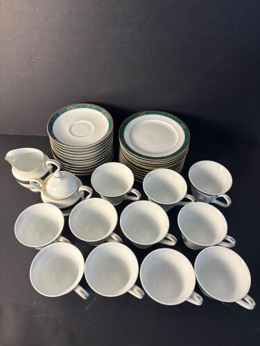 Wedgwood Embassy Collection Fairfield Fine China Dinnerware