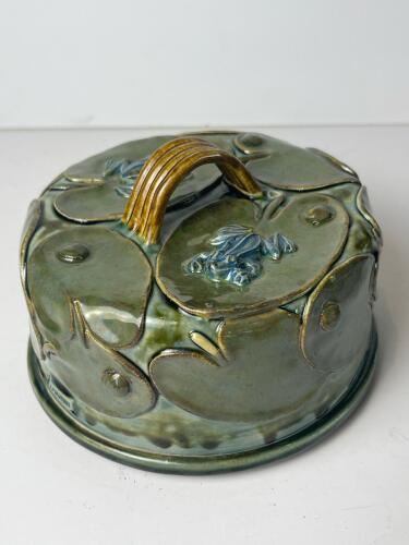 Tarmin Frog Motif Glazed Ceramic Covered Dish