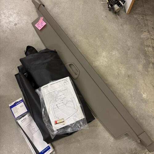 Volvo V70 Rear Cargo Protective Cover and Isofix Guide