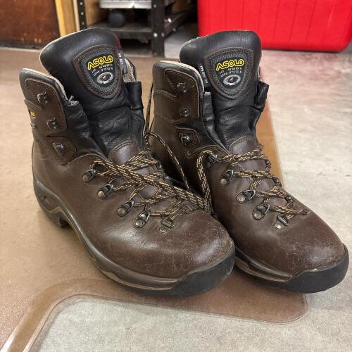 Asolo Gore-Tex Men's Hiking Boots with Vibram Outsole, Size 11