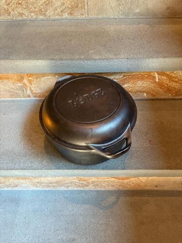 Lodge Cast Iron Dutch Oven