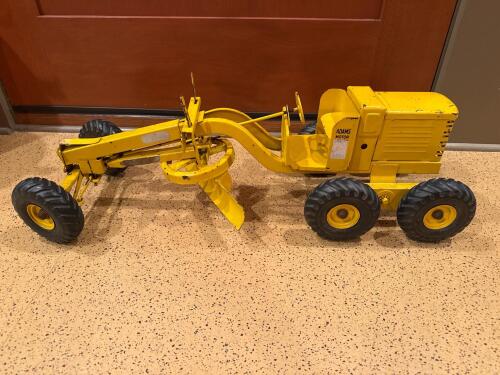 Model Adams Motor Grader Tin Toy Construction Vehicle