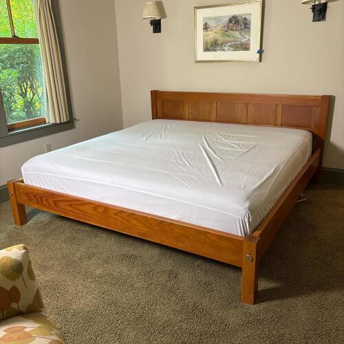 King Shaker Style Wood Platform Bed Frame & Mattress