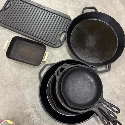 Cast Iron Skillets, Griddle, and Bakeware Assortment