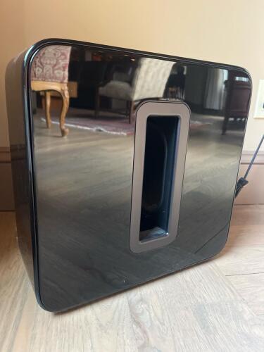 Sonos Sub Wireless Subwoofer in Gloss Black