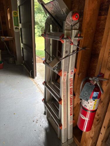 Little Giant Ladder with Leg Leveler