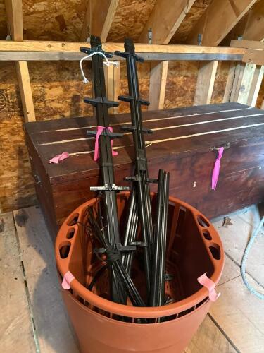 Large Outdoor Self-Watering Plastic Planter Pot for Tomatoes