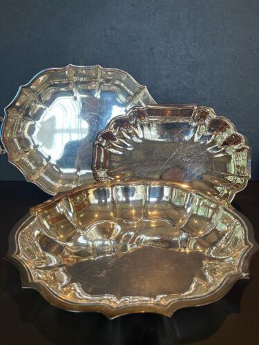 Chippendale Silverplated Serving Dish with Pair of Scalloped Silverplated Dishes