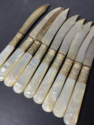 Set of Mother-of-Pearl Handled Fruit Knives
