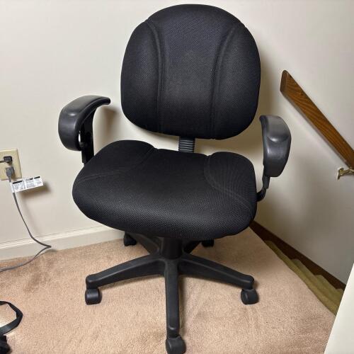 Black Mesh Adjustable Office Chair