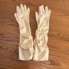 Trio of Ladies' Gloves and Nina Ricci L'Air du Temps Powder - 8