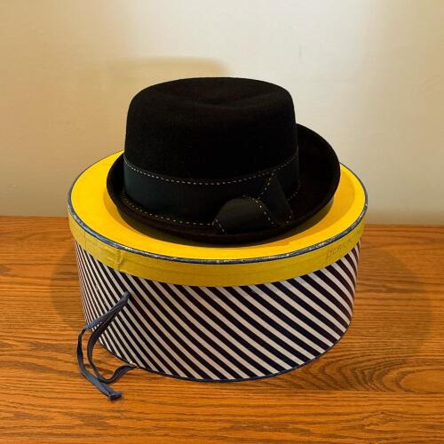 Vintage Bevy Rose NY Black Wool Bowler Hat Ritz Henry Pollak - Size 22.5
