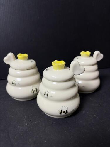Ceramic Beehive Honey Jars with Heart-Shaped Dippers