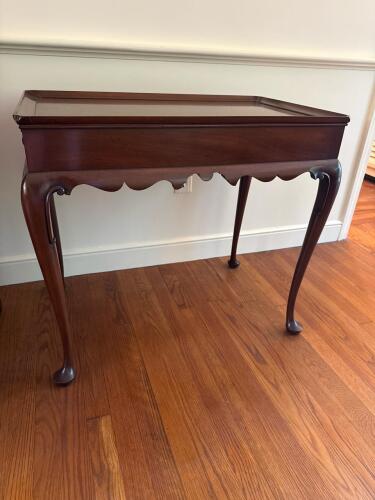 Kittinger Tray Table in Queen Anne Style
