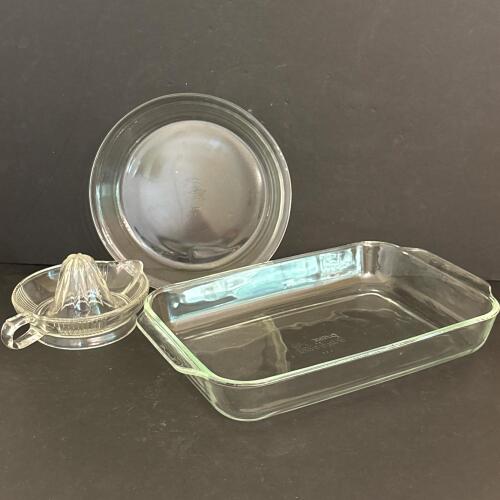 Pyrex Pie Plate, Pyrex Baking Dish, and a Juicer