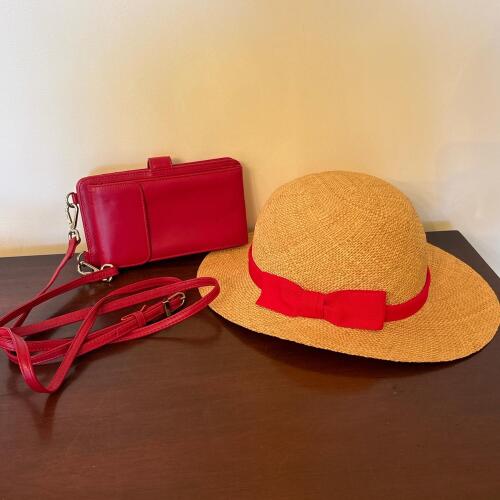 Women&rsquo;s Straw Sun Hat and Red Crossbody Wallet