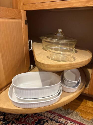 Assorted Oven-Safe Baking Dishes and Glass Casserole Dishes