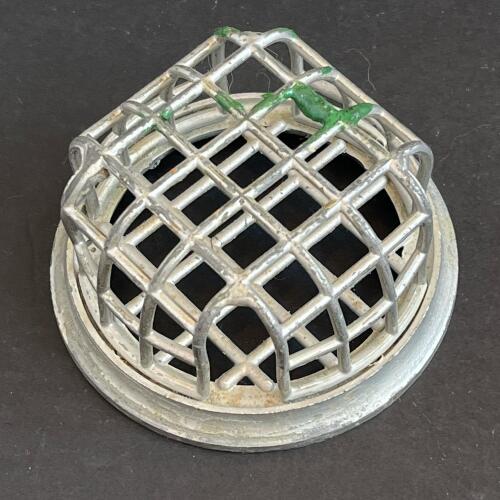 Metal Round Flower Frog