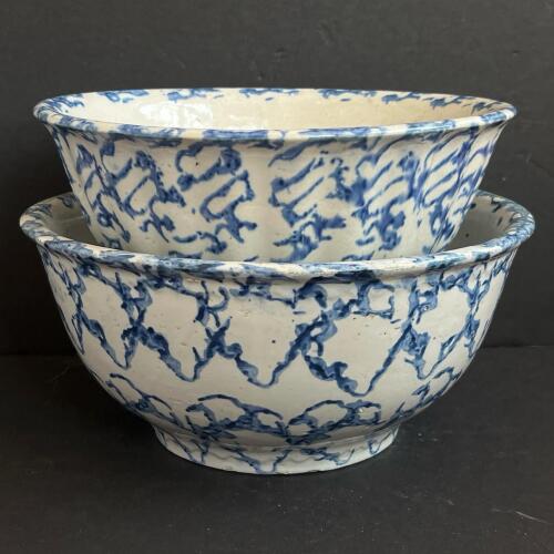 Stoneware Mixing Bowls in Blue and White Spongeware Style