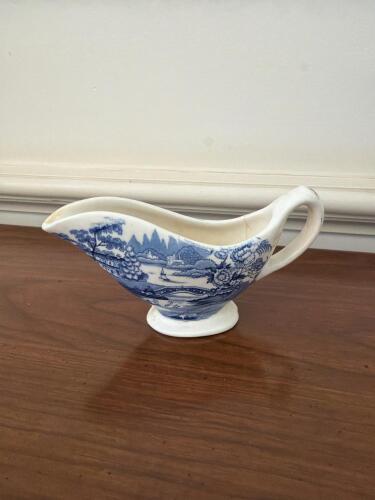 Royal Staffordshire Tonquin Gravy Boat by Clarice Cliff
