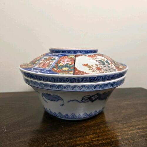 Imari-Style Covered Porcelain Bowl with Polychrome Decoration