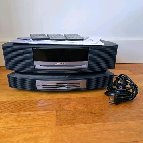 Bose Wave Music System with Multi-CD Changer
