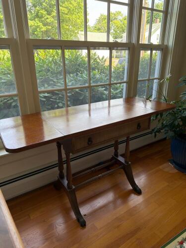 Drop Leaf Table in the Federal Revival Style