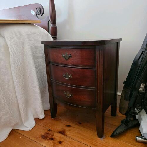 Dixie Bow Front Mahogany Nightstand With Drawers